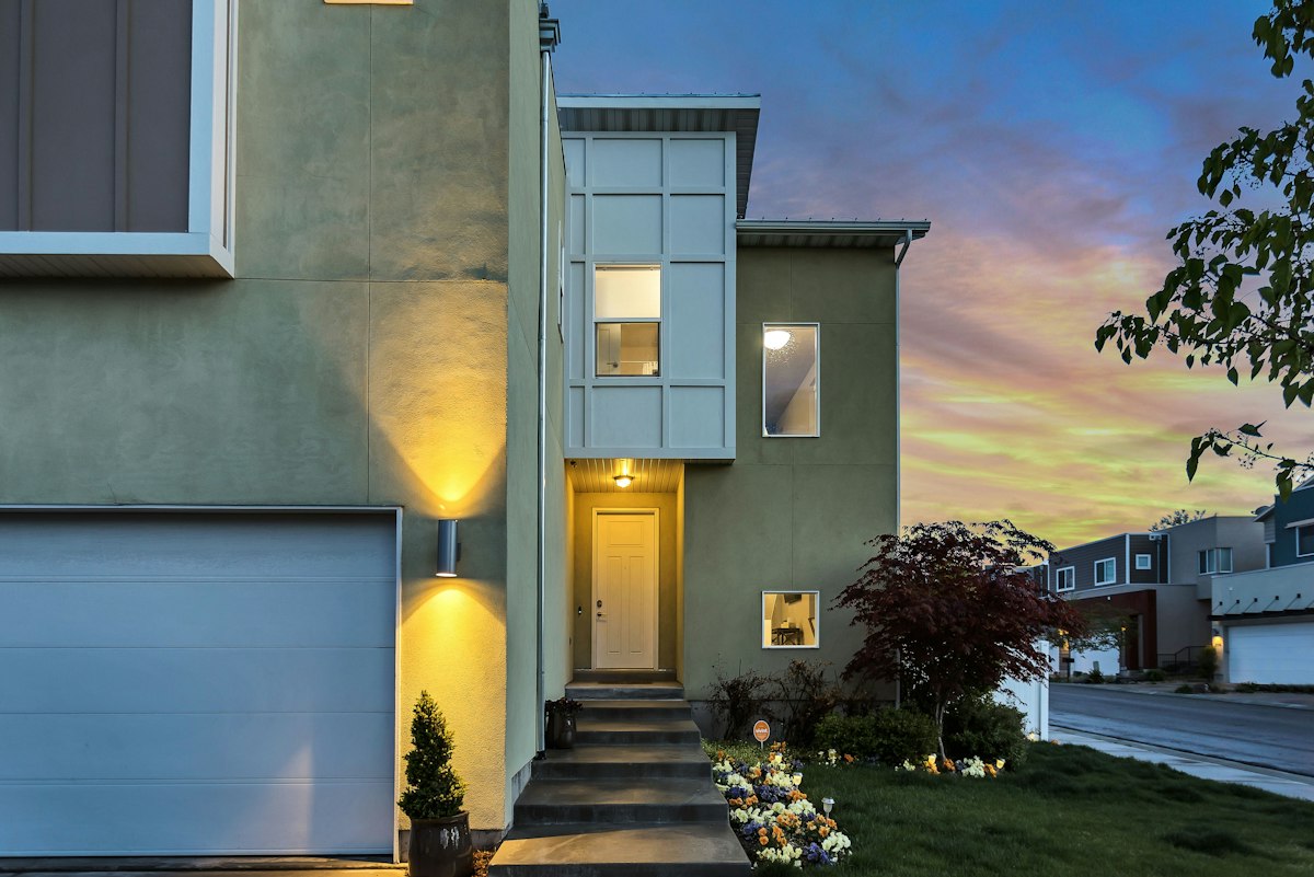3983 Magnolia Way